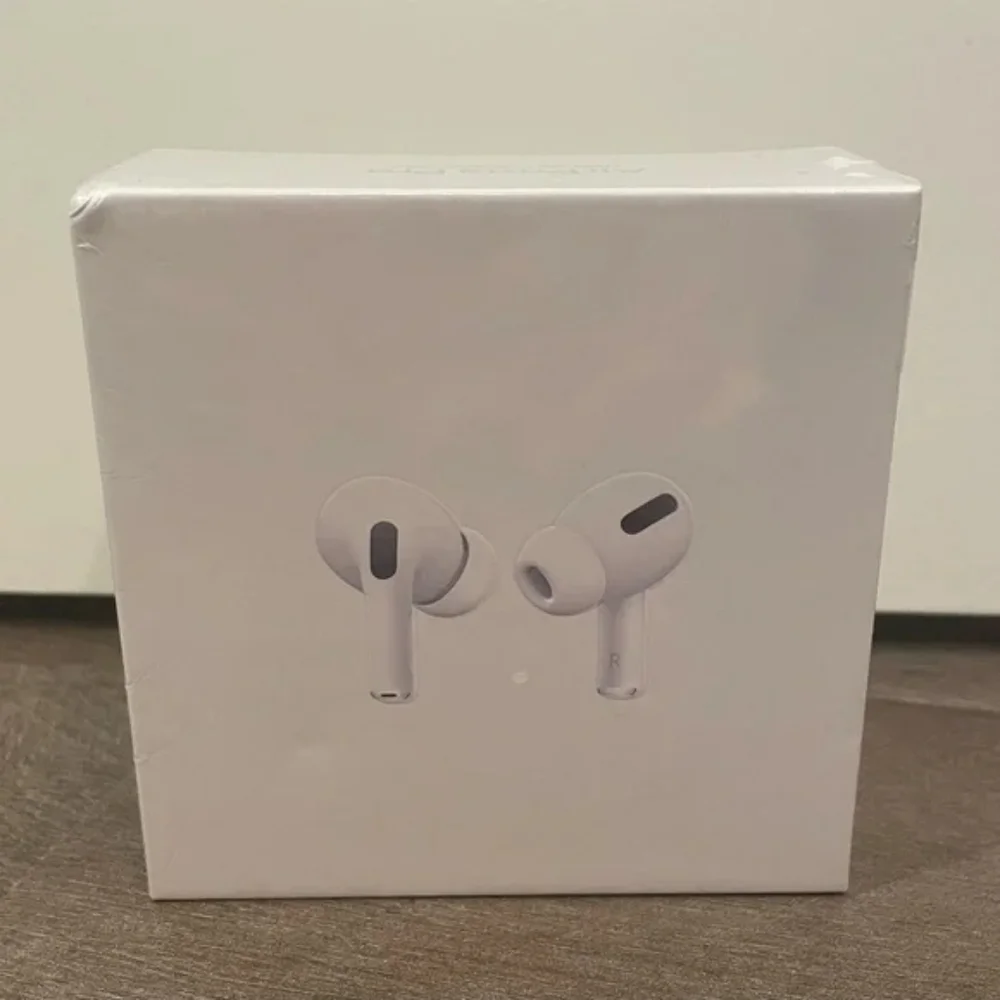 Airpods 3rd generation - Picture 1 of 3